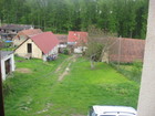 Pohled ke vchodu z terasy